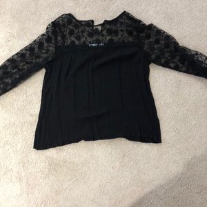 3/4 length sleeve shirt